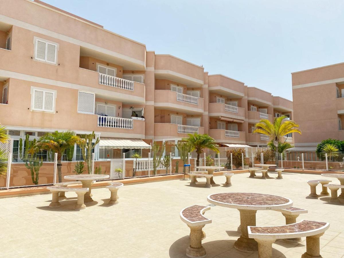 Hugo'S Holiday Apartment In Costa Del Silencio Arona  Exterior foto